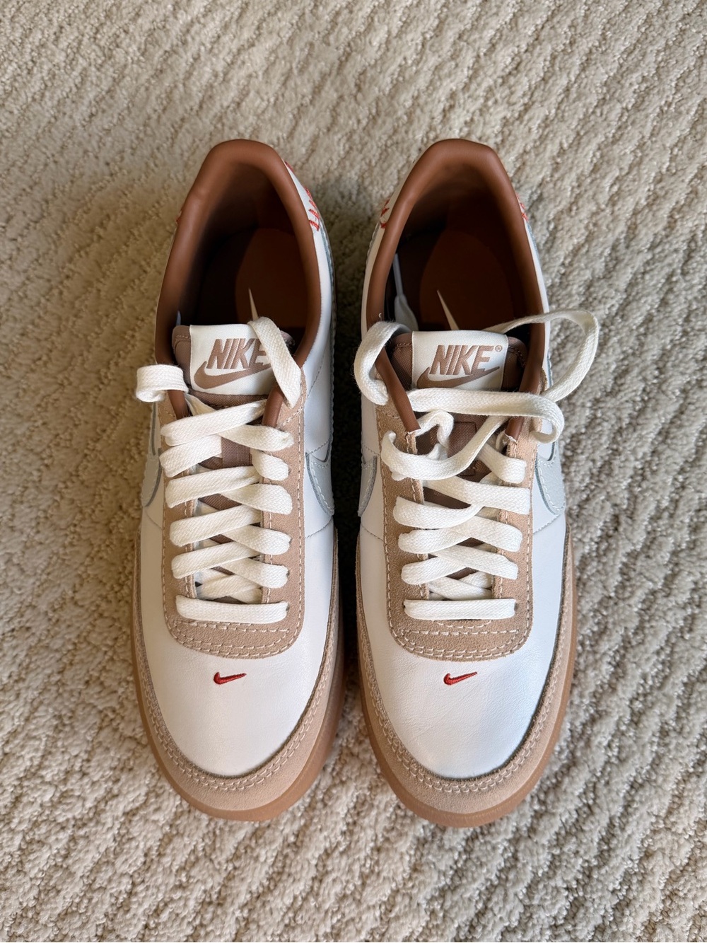 Nike Low-Top Sneakers in White, Tan & Red Accent (Baseball Stitch) Sz 8. NWOT